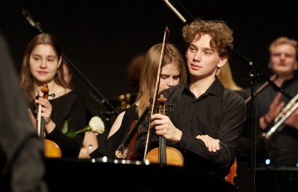 Старинный орган при свечах. Иоганн Себастьян Бах