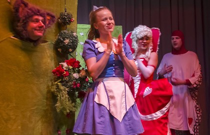 Алиса в стране чудес