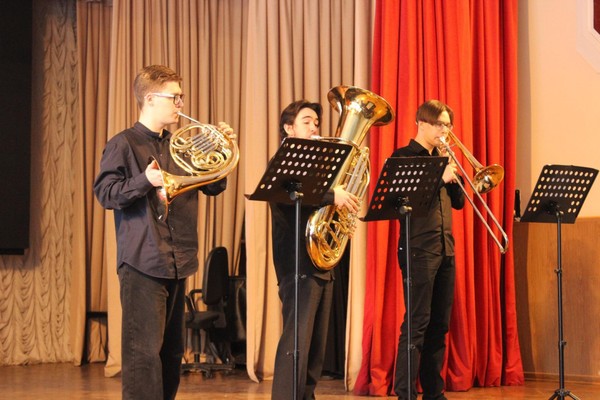 Концерт «Весенний калейдоскоп»