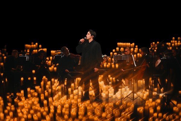 Великие хиты и 3000 свечей. Lumisfera