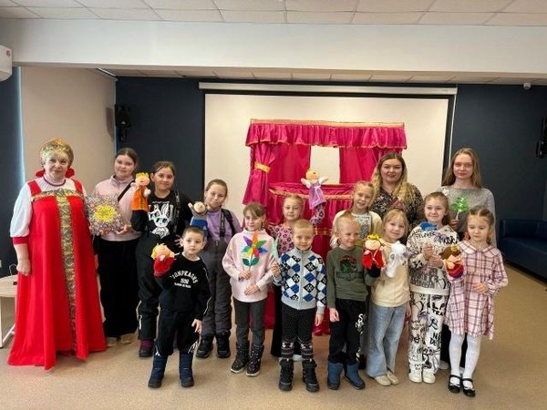 Постановка кукольного театра «Кот, Петух и Лиса»