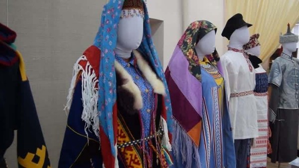 Творческая мастерская национального костюма «Подобно драгоценным камням»