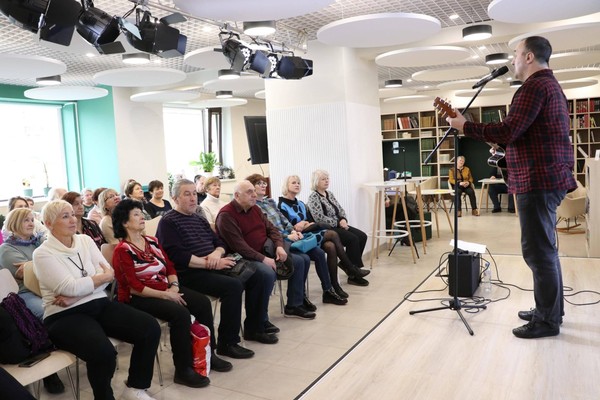 «Дорогами добрых ветров» литературно-музыкальная композиция