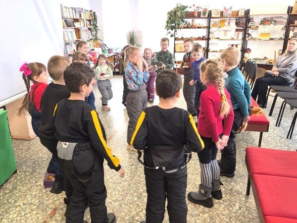 Юбилейный круиз «На остров Детства всех мы приглашаем и добрые стихи там почитаем»