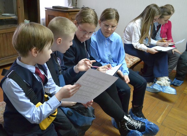 Игровая минутка «Играем и сочиняем»