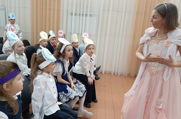 Литературное путешествие «Жил на свете король…»