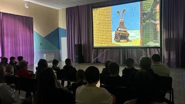 Трансляция в виртуальном концертном зале для учащихся 2Б класса МБОУ «СОШ №46 имени кавалера ордена Мужества Дмитрия Бадретдинова»