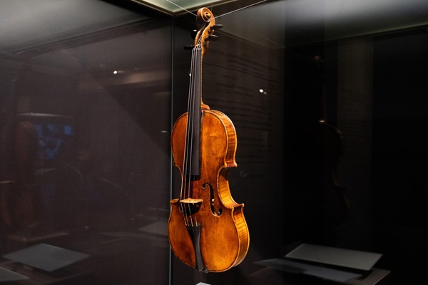 Выставка «Секреты скрипичных мастеров»