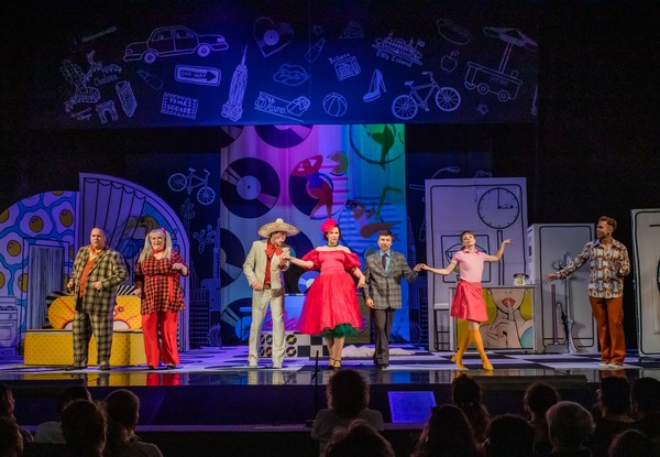 Неслужебный роман