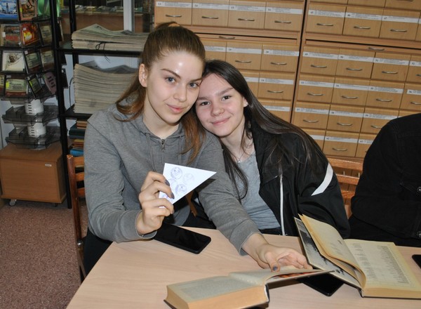 Библиомикс «Время подвигов этих не стерло»