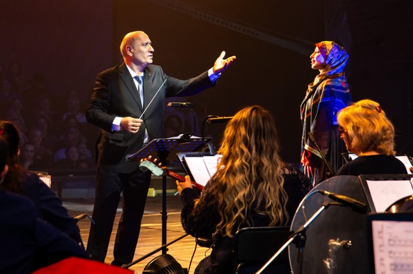 «Наш дом-Россия!»