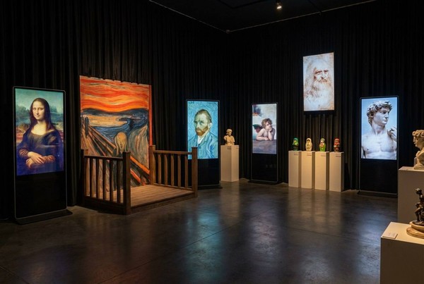 Ни в какие рамки. Экскурсия по выставке