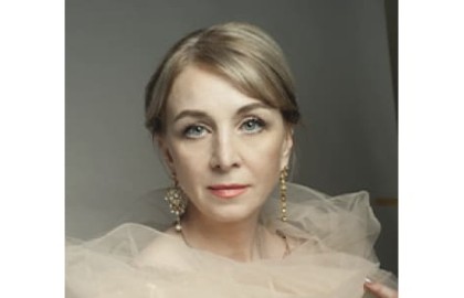 На крыльях чудной песни