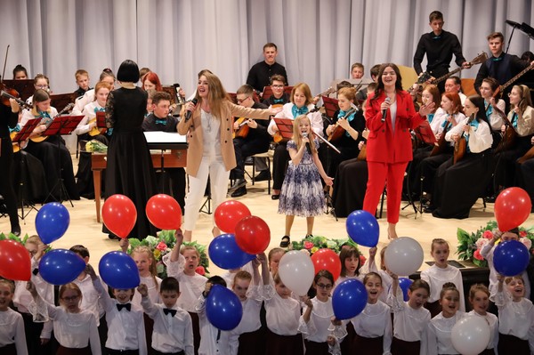 Программа «Музыкальный подарок родному городу»