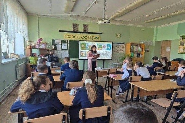 Литературный час «Яркая звезда поэзии»/«Шигъриятнең якты йолдызы»