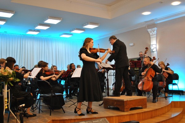 Концерт «Поклонимся великим тем годам!»