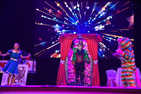 Алиса в стране чудес