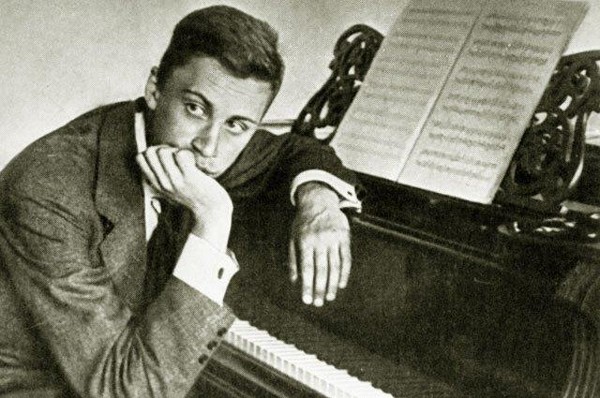 «Выдающийся композитор»