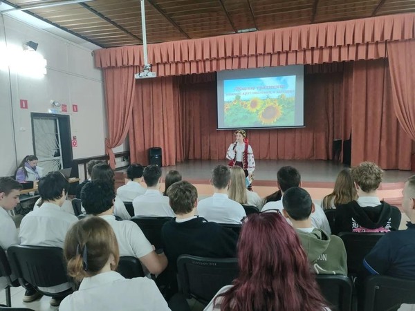 «Народов много – мир один»