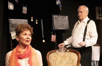 Синее небо, а в нём облака