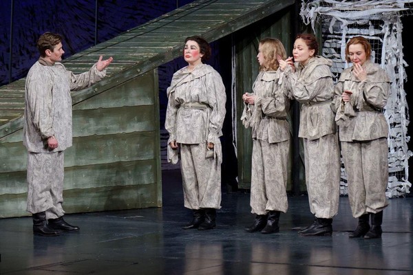 Спектакль «Не покидай меня»