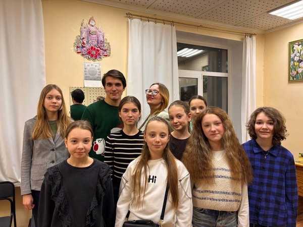 Мастер-класс «Ретро песни в исполнении современных вокалистов»