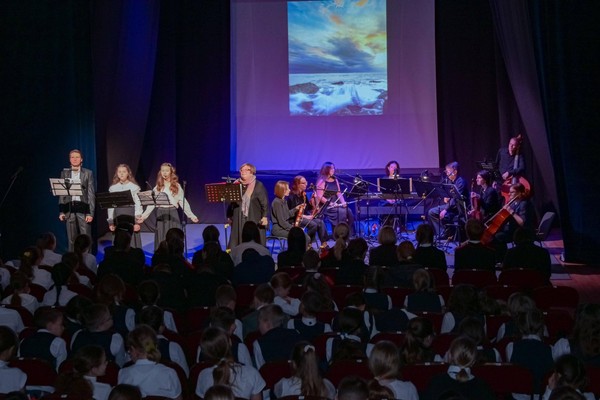 Музыкально-литературный спектакль «Сказка жизни»