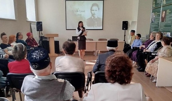 Күңелләрдә син, Тукай