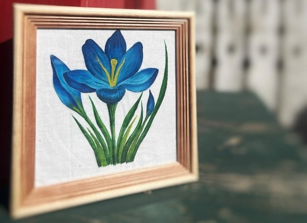 Нежное цветочное панно с крокусами