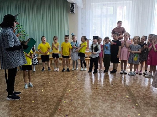 Утренник ко Дню родного языка «Есть у каждого язык, что родной навеки»