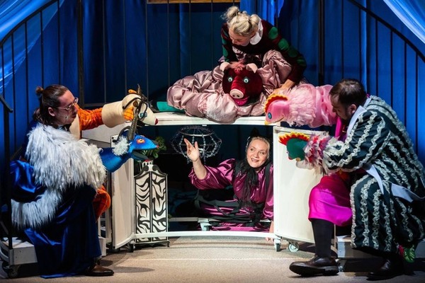 Спектакль «Кошкин дом»