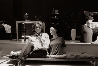 Двое на качелях