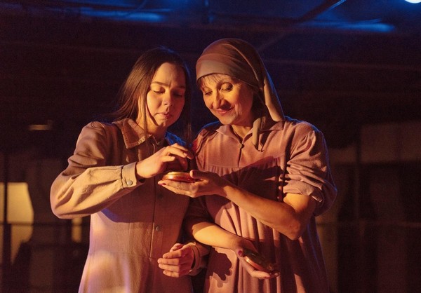 Спектакль «Девочки с Васильевского острова»