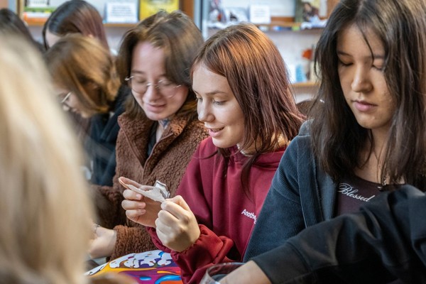 Программа «Пружина чести – наш кумир?»