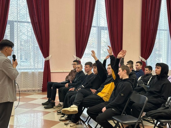 Час патриотизма с элементами кинолектория «Живые страницы войны»