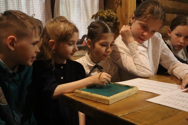 Уроки в старорусской школе