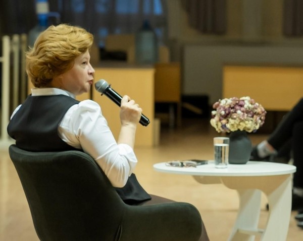 Открытие выставки работ Ю. М. Тютюновой «Слово и образ: другая реальность»