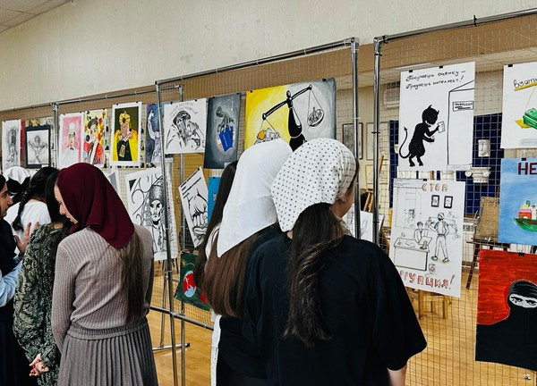 Информационная выставка «Закон о коррупции»