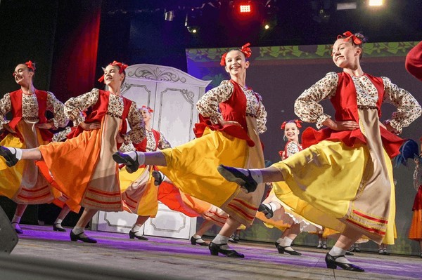 Концерт «Танцы во все стороны»