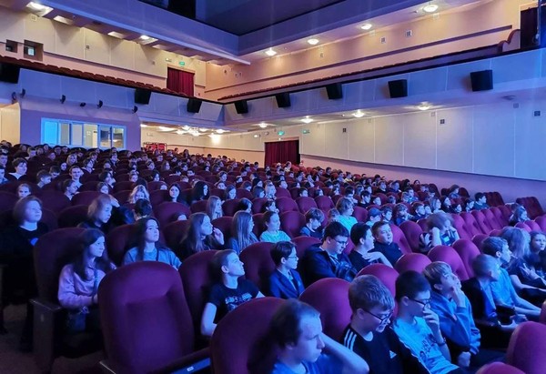 Просмотр фильма «Судьба человека» учащимися 10 11 классов