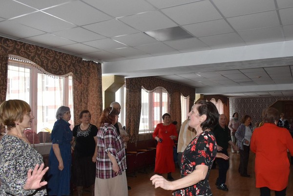 Танцевально-развлекательная программа «Жизнь в движении»