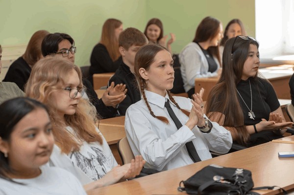 Историко-патриотическое мероприятие «В борьбе против фашизма были вместе!»