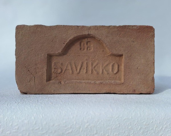 Выставка художественного текстиля и старинных кирпичей с клеймами «Свидетели минувшего»