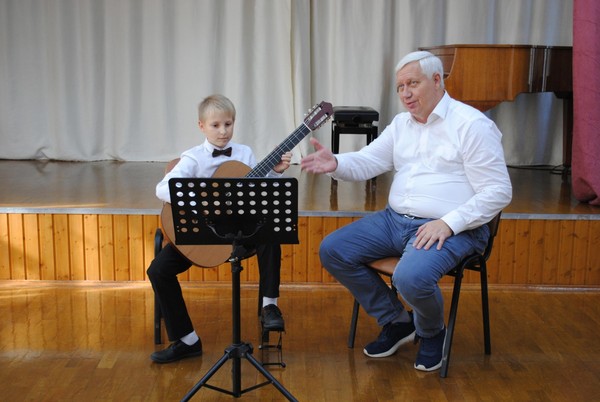 Трансляция мастер-класса по гитаре