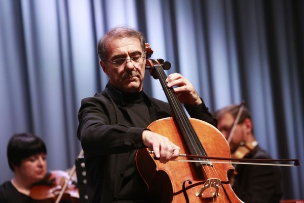 Симфонический оркестр и Александр Рудин