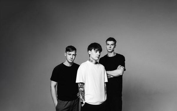 Странное исполнение