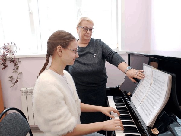 Мастер-класс «Образность в фортепианных произведениях»