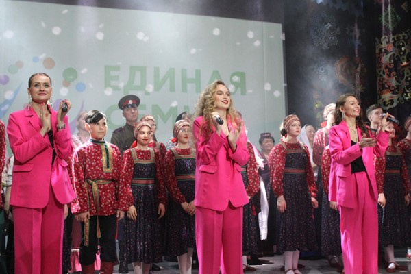 Концерт ретро-шлягеров «Музыка нас связала»