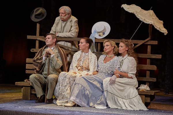 Спектакль «Вишневый сад»