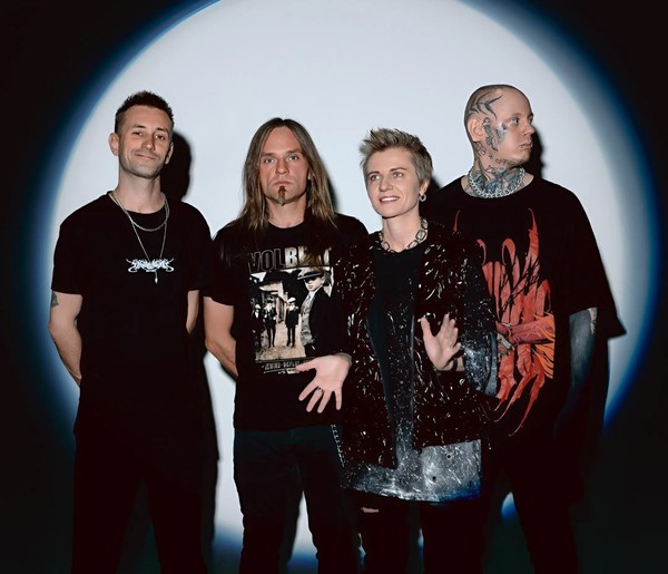 Группа «Monoлиза»